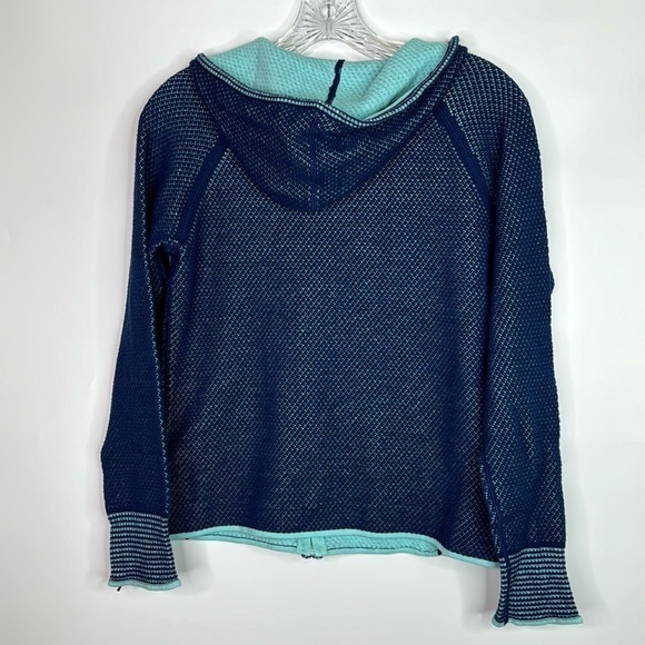 Title Nine Blue Full Zip Hooded Shirt Size Small - Picture 4 of 8